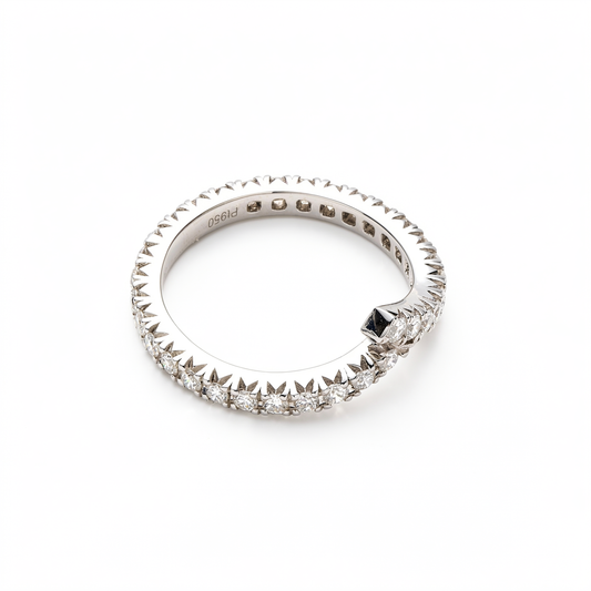 Round Brilliant Cut Diamonds丨Bypass V-Shape Pavé Setting丨Platinum Band