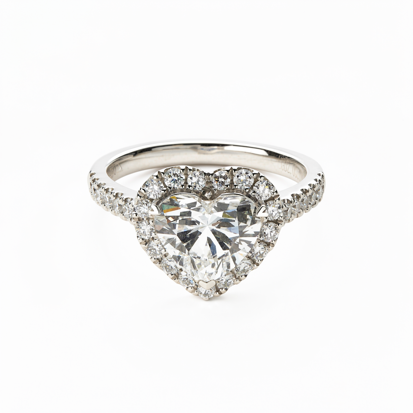 Heart Shape Cut Diamond丨Classic Halo Setting丨Diamond Pavé Band