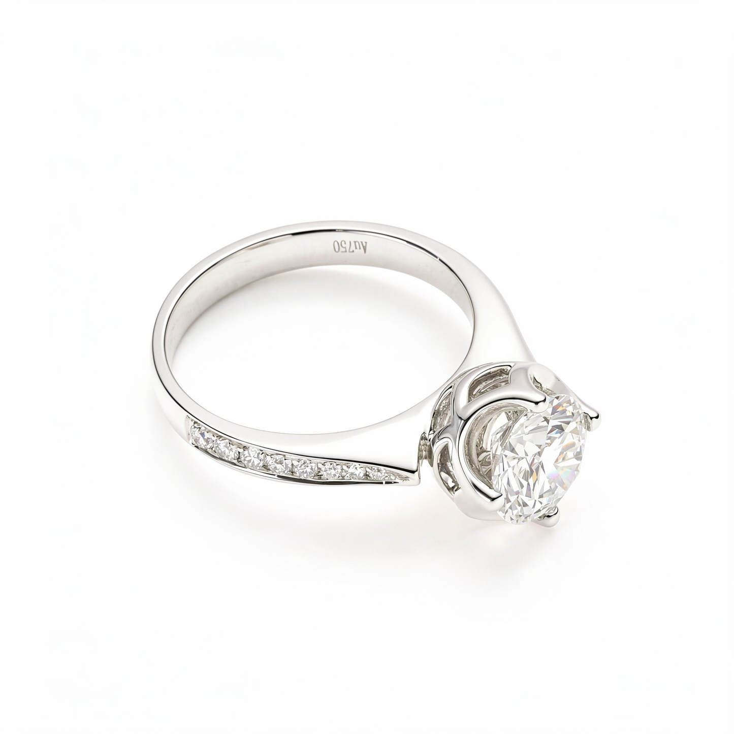 Round Brilliant Cut Diamond丨Heart-Shaped Crown Setting丨Diamond Accent Band