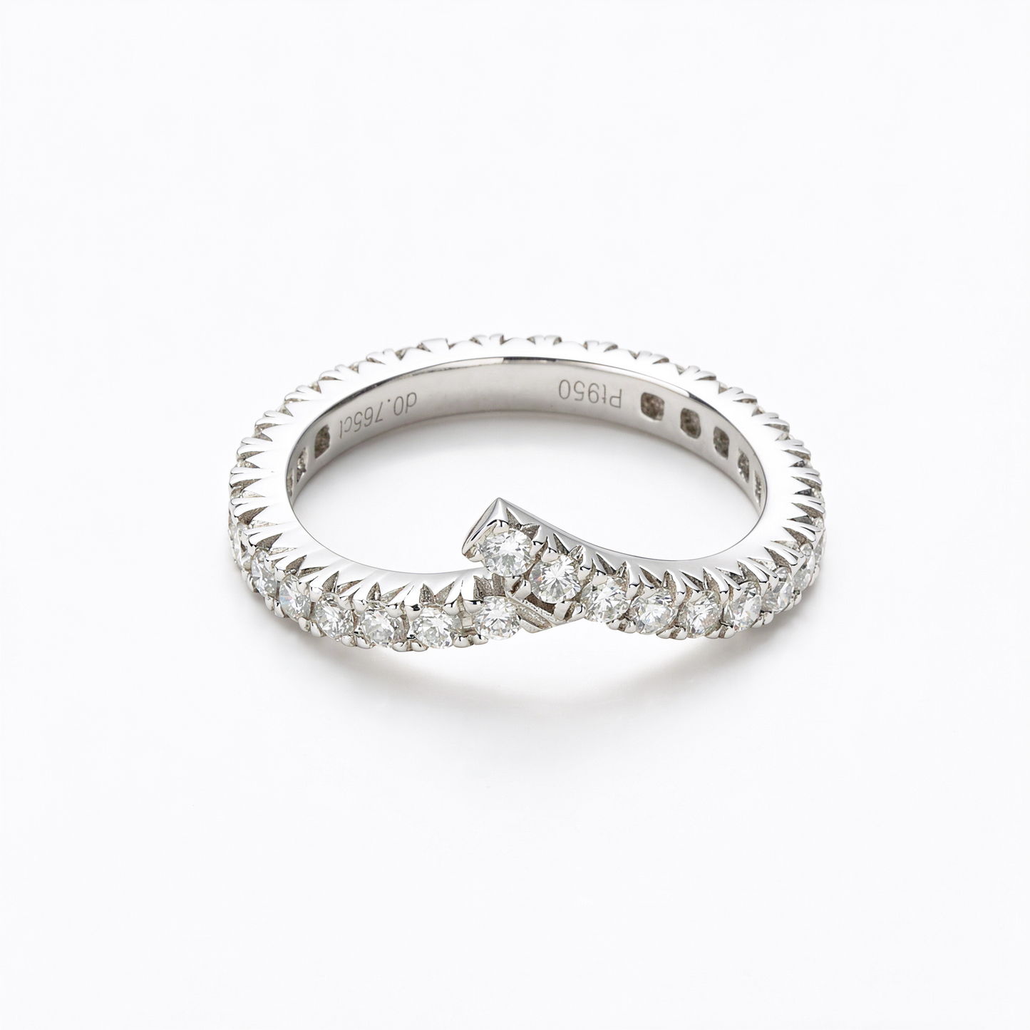 Round Brilliant Cut Diamonds丨Bypass V-Shape Pavé Setting丨Platinum Band