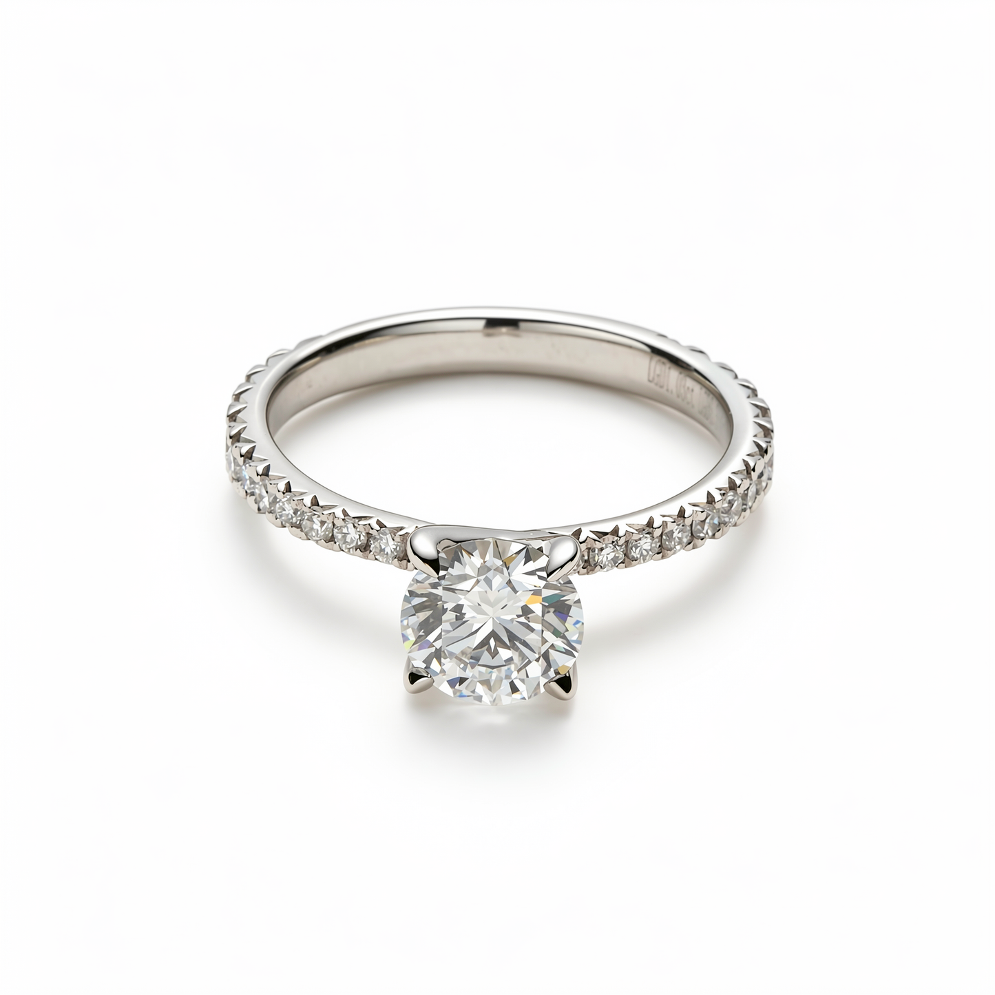 Round Brilliant Cut Diamond丨Solitaire Pavé Band Setting丨Platinum Ring