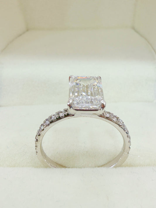 2 Carat Emerald-Cut Diamond Solitaire Ring with Pavé Band | Platinum (Pt950)