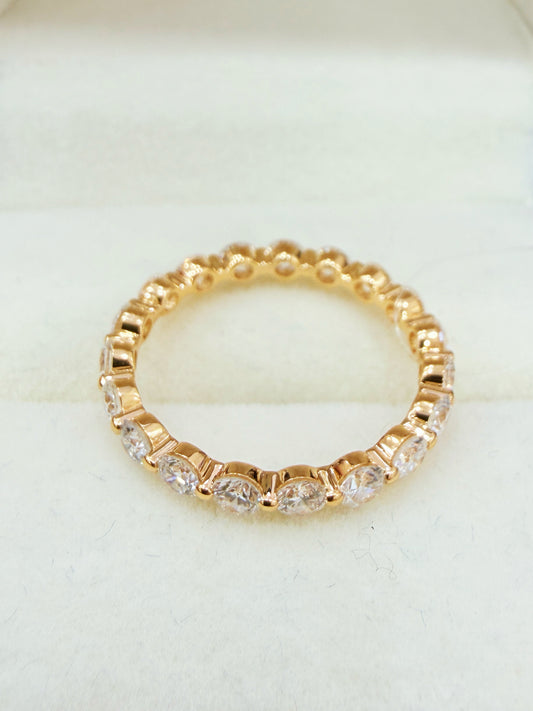 Round Cut Diamond Full Eternity Band | 18K Yellow Gold